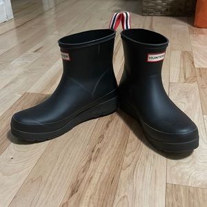 Black Hunter rain boots, Size 9 EUC (worn twice)